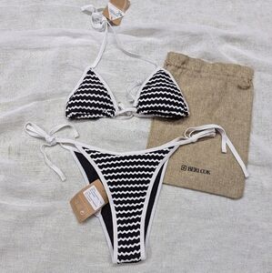 Berlook / new with tags / Medium/ Black Geometric Textured Set